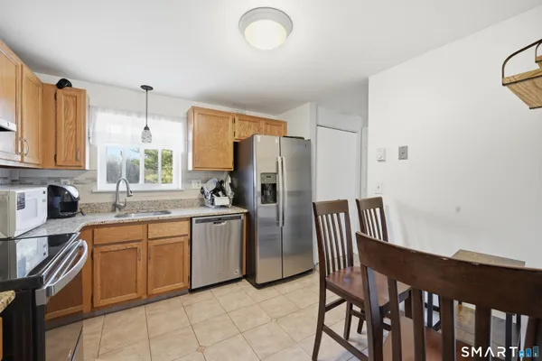 $250,000 | 19 Chelsea Lane, Unit 19, East Granby, CT 06026