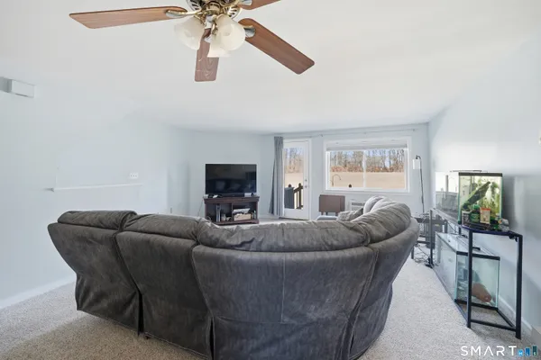 $250,000 | 19 Chelsea Lane, Unit 19, East Granby, CT 06026