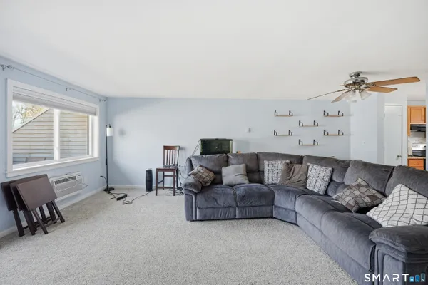 $250,000 | 19 Chelsea Lane, Unit 19, East Granby, CT 06026