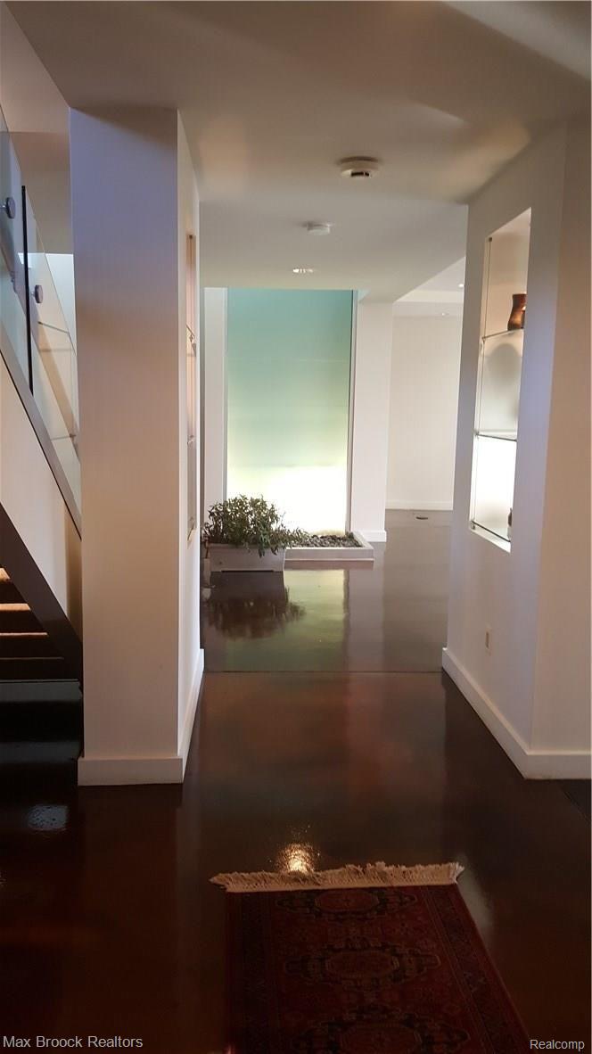 4455 Dow Ridge Road West Bloomfield, MI 48324 - Photo 30 of 50 LL hall to the waterfall