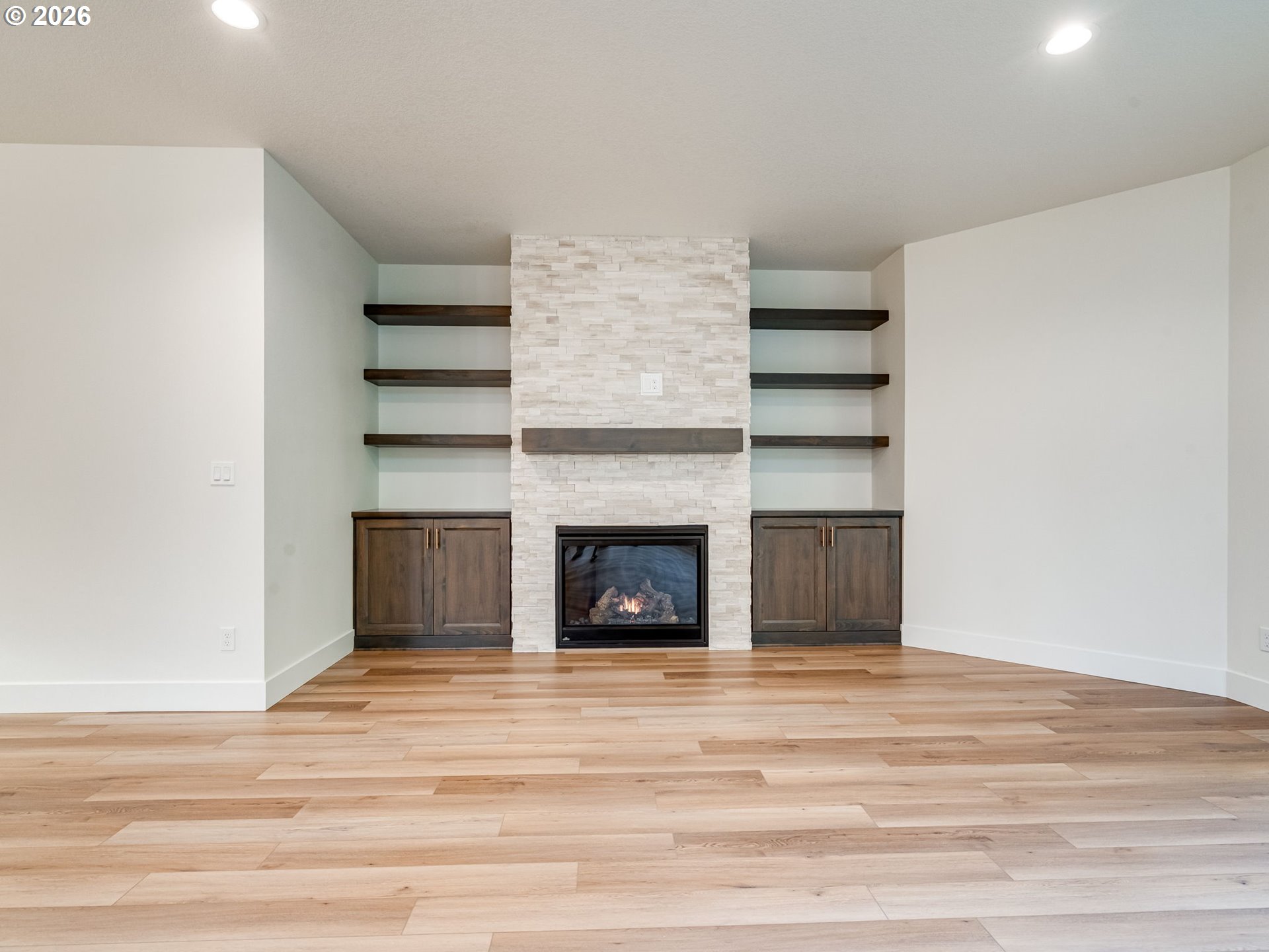 2147 Northeast Spitz Road Canby, OR 97013 - Photo 23 of 46 Fireplace Gas