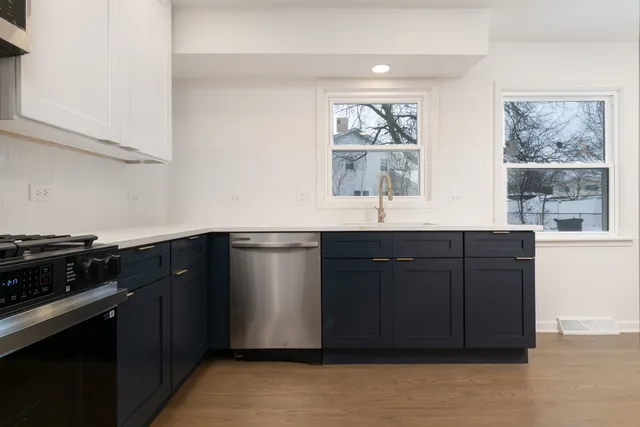 $424,900 | 3712 Beech Street, Flossmoor, IL 60422