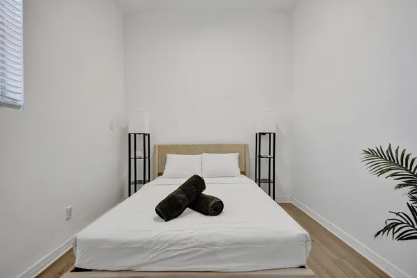 $1,199,000 | 130 Northeast 49th Street, Miami, FL 33137