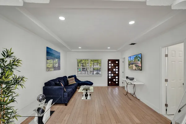 $1,199,000 | 130 Northeast 49th Street, Miami, FL 33137