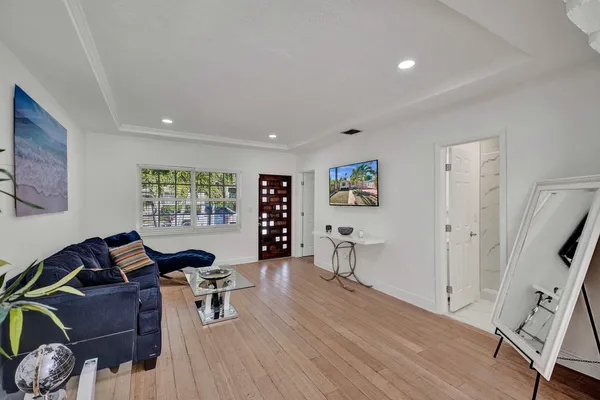 $1,199,000 | 130 Northeast 49th Street, Miami, FL 33137