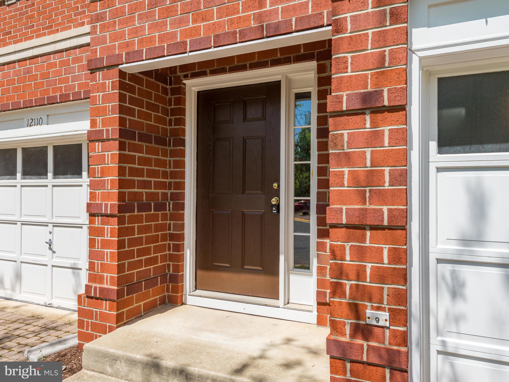 12108 Kinsley Place Reston, VA 20190 - Photo 3 of 27 Exterior (Front)