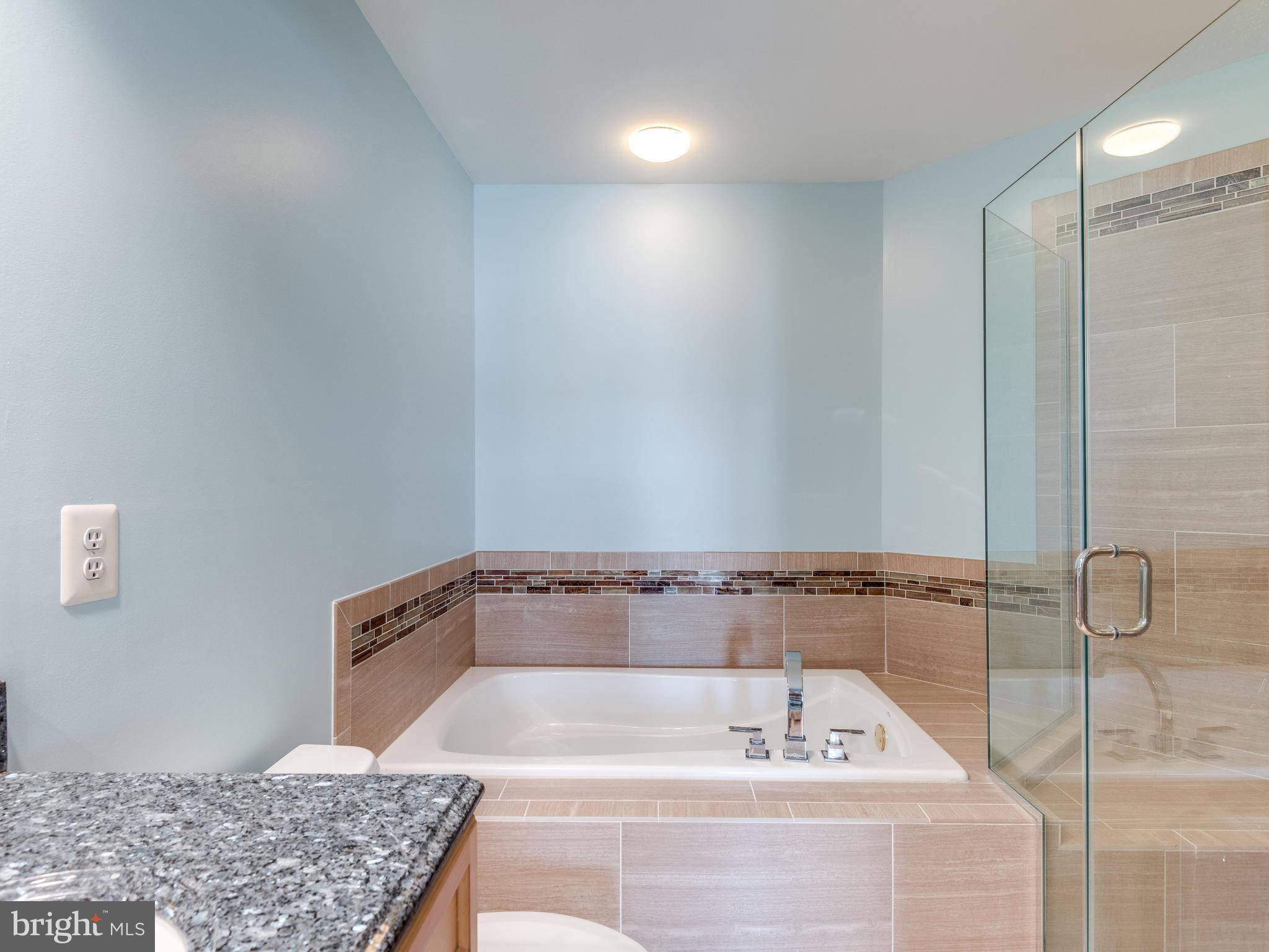 12108 Kinsley Place Reston, VA 20190 - Photo 21 of 27 Bath
