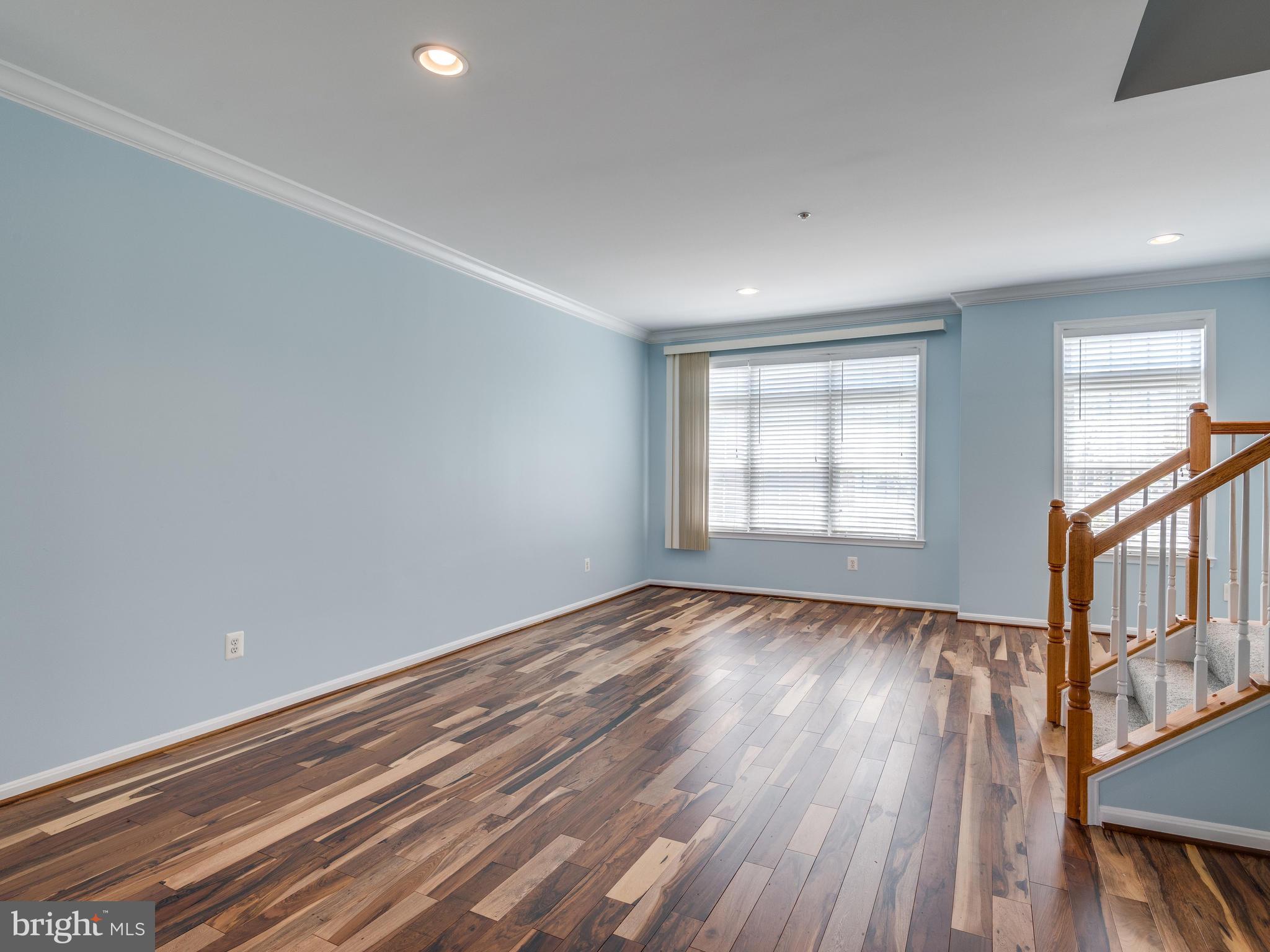 12108 Kinsley Place Reston, VA 20190 - Photo 8 of 27 Living Room