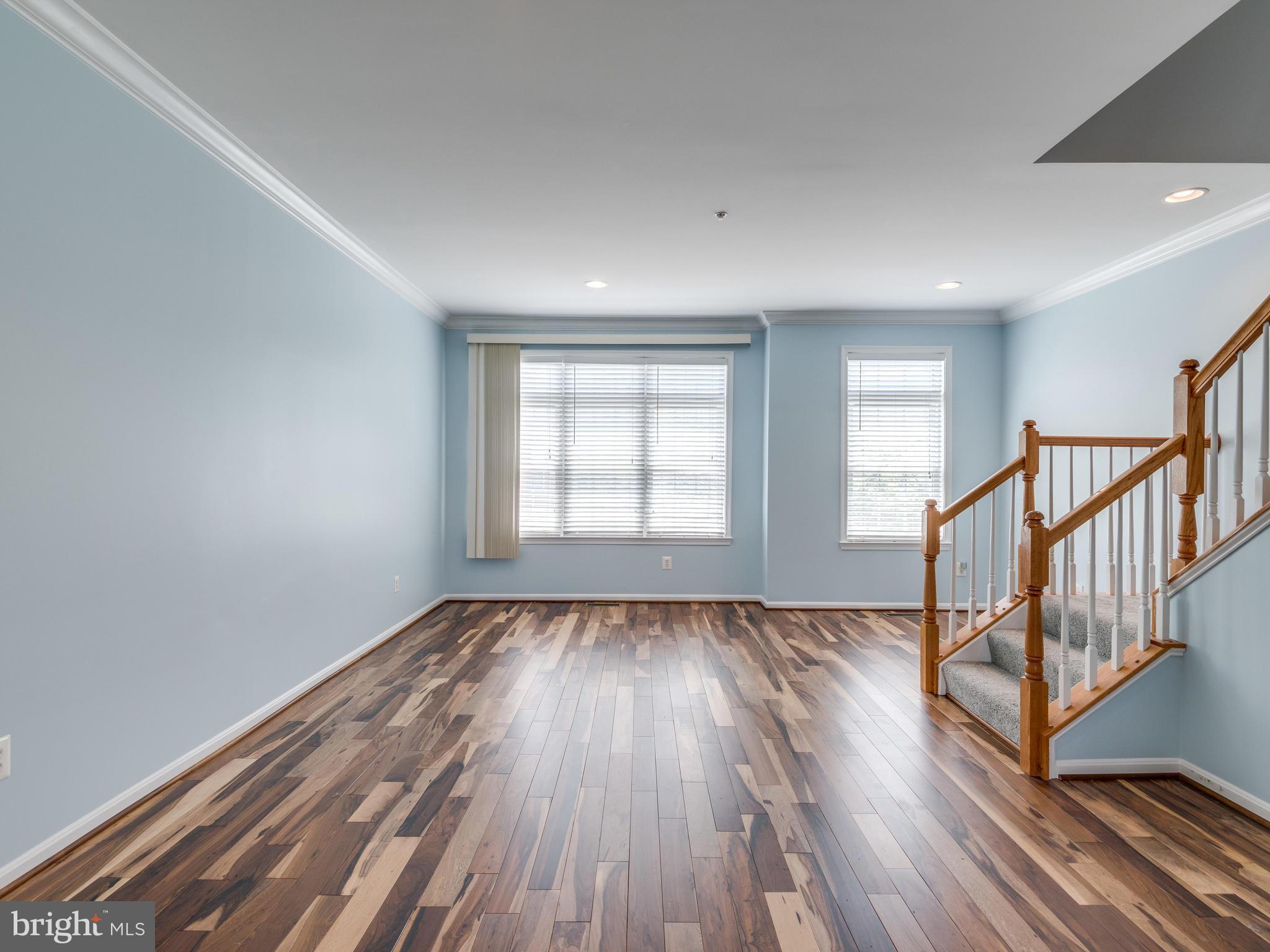 12108 Kinsley Place Reston, VA 20190 - Photo 9 of 27 Living Room