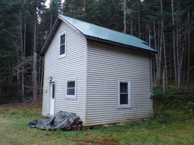 41 Daniel Beard Road Pittsburg, NH 03592 - Photo 3 of 30 Gallery Image 3