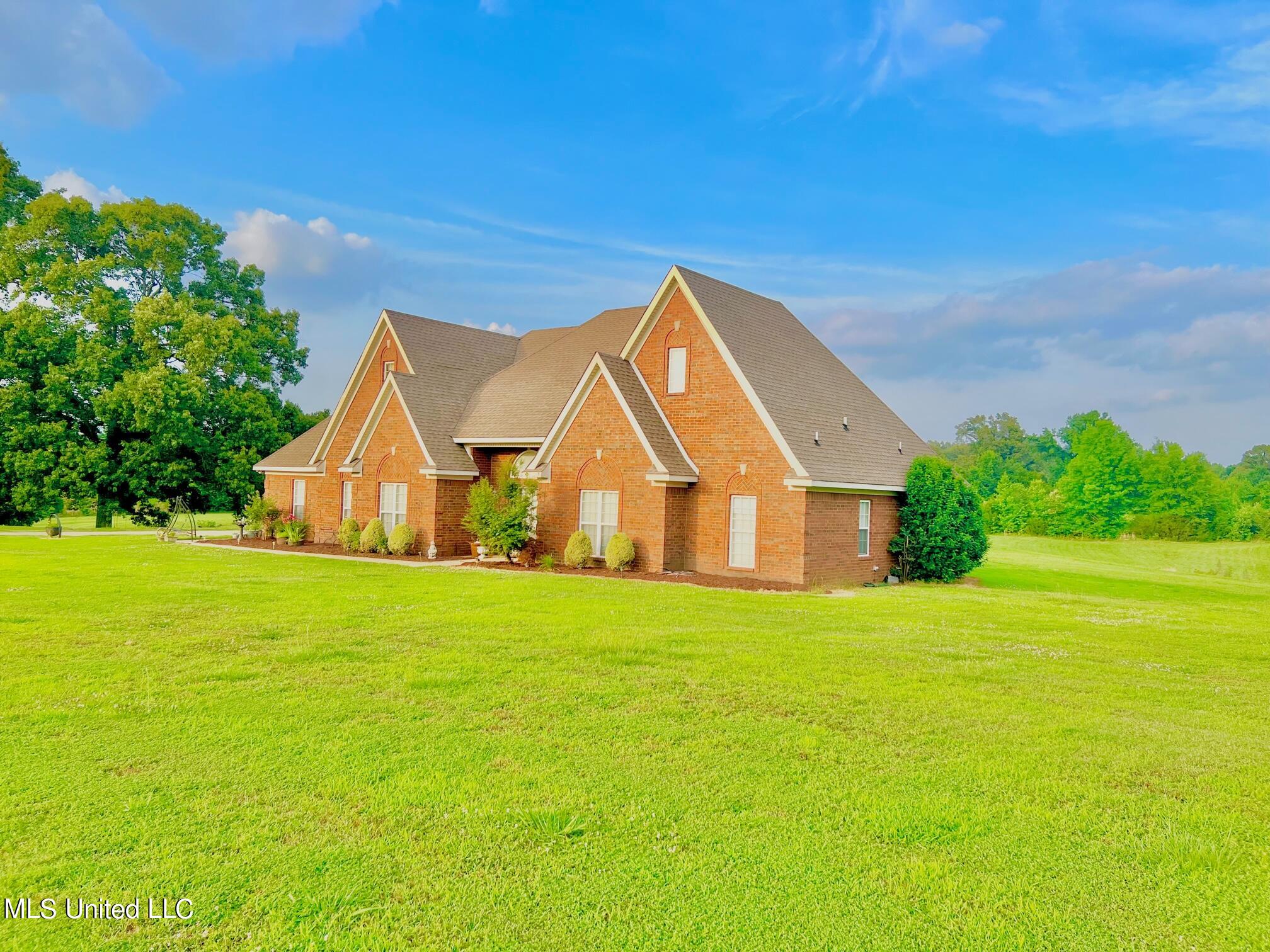 2620 Horn Lake Road Nesbit, MS 38651 - Photo 3 of 32 IMG_1130