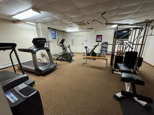 $1,850 | 1304 West Medicine Lake Drive, Unit 226, Plymouth, MN 55441