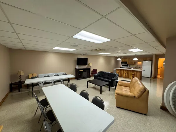 $1,850 | 1304 West Medicine Lake Drive, Unit 226, Plymouth, MN 55441