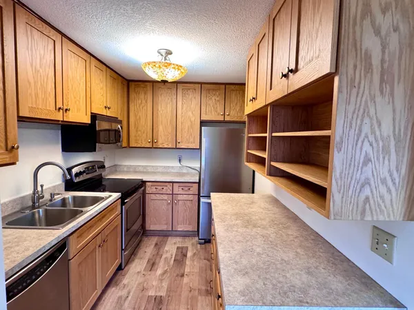 $1,850 | 1304 West Medicine Lake Drive, Unit 226, Plymouth, MN 55441