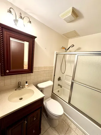 $1,850 | 1304 West Medicine Lake Drive, Unit 226, Plymouth, MN 55441