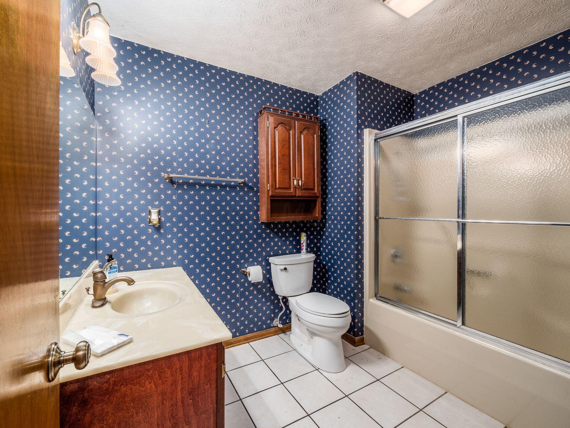 788 Cheshire Road Sunbury, OH 43074 - Photo 17 of 30 Hall Full Bath