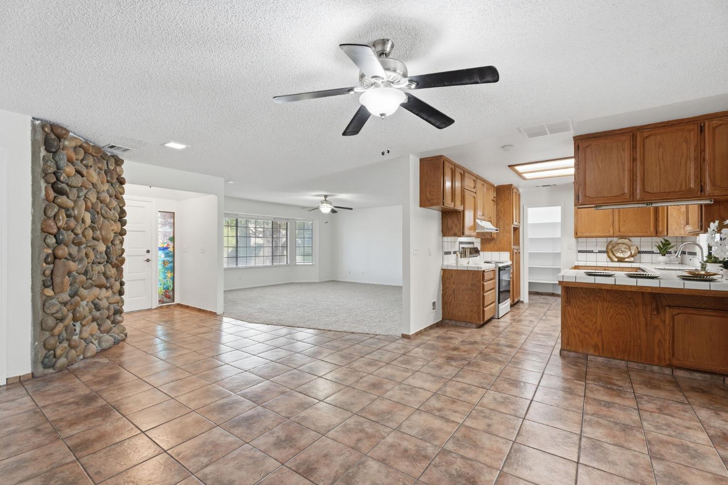 18839 Shell Drive Madera, CA 93638 - Photo 13 of 45
