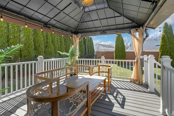 a view of a outdoor space