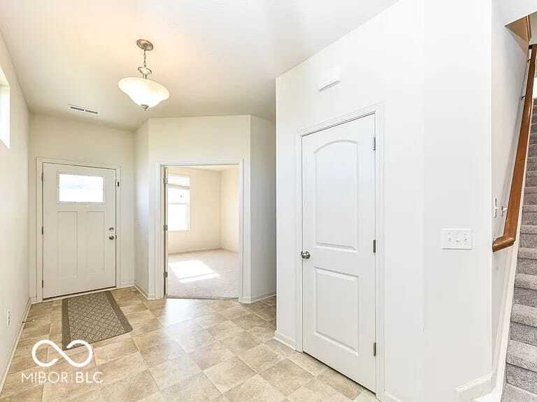 5528 Rothbury Road Westfield, IN 46062 - Photo 9 of 33