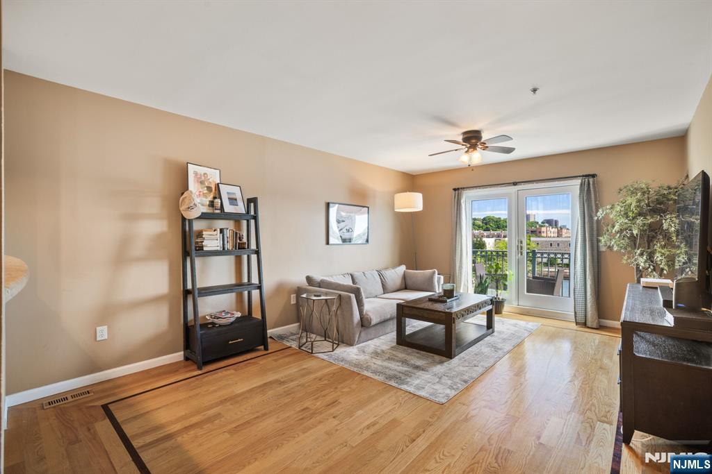345 The Promenade Edgewater, NJ 07020 - Photo 16 of 16