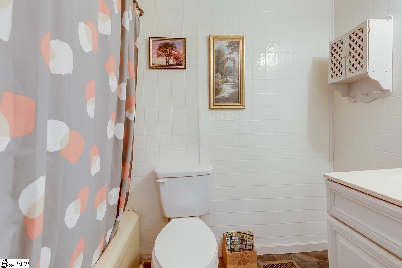285 Tate Road Central, SC 29630 - Photo 13 of 34