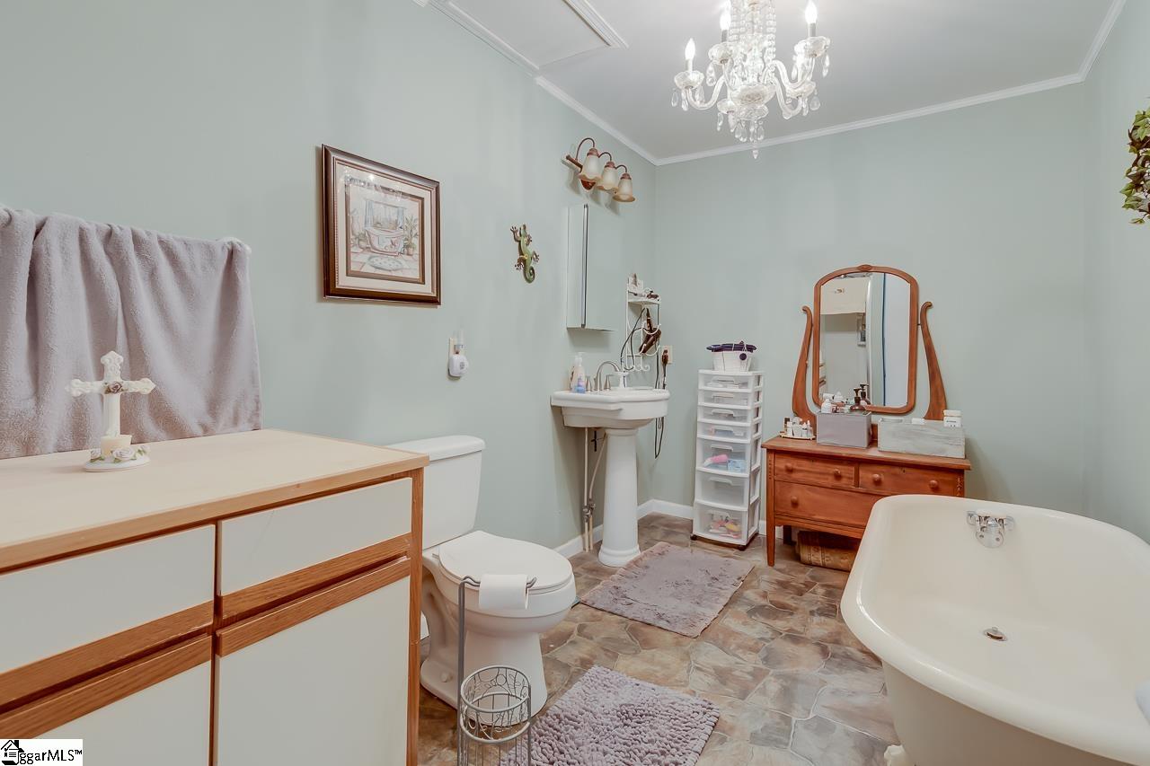 285 Tate Road Central, SC 29630 - Photo 17 of 34
