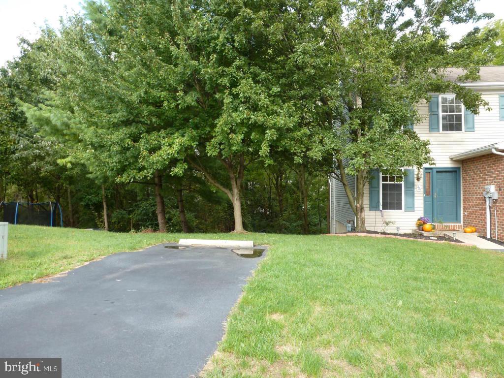 394 Crosswinds Drive Lititz, PA 17543 - Photo 3 of 41