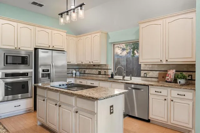 $525,000 | 1002 Muirfield Drive, Mansfield, TX 76063