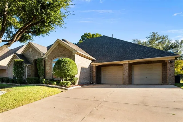 $525,000 | 1002 Muirfield Drive, Mansfield, TX 76063
