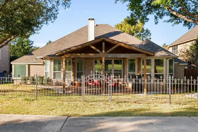 $525,000 | 1002 Muirfield Drive, Mansfield, TX 76063