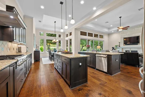 $2,370,000 | 343 Covered Wagon Way, Driftwood, TX 78619