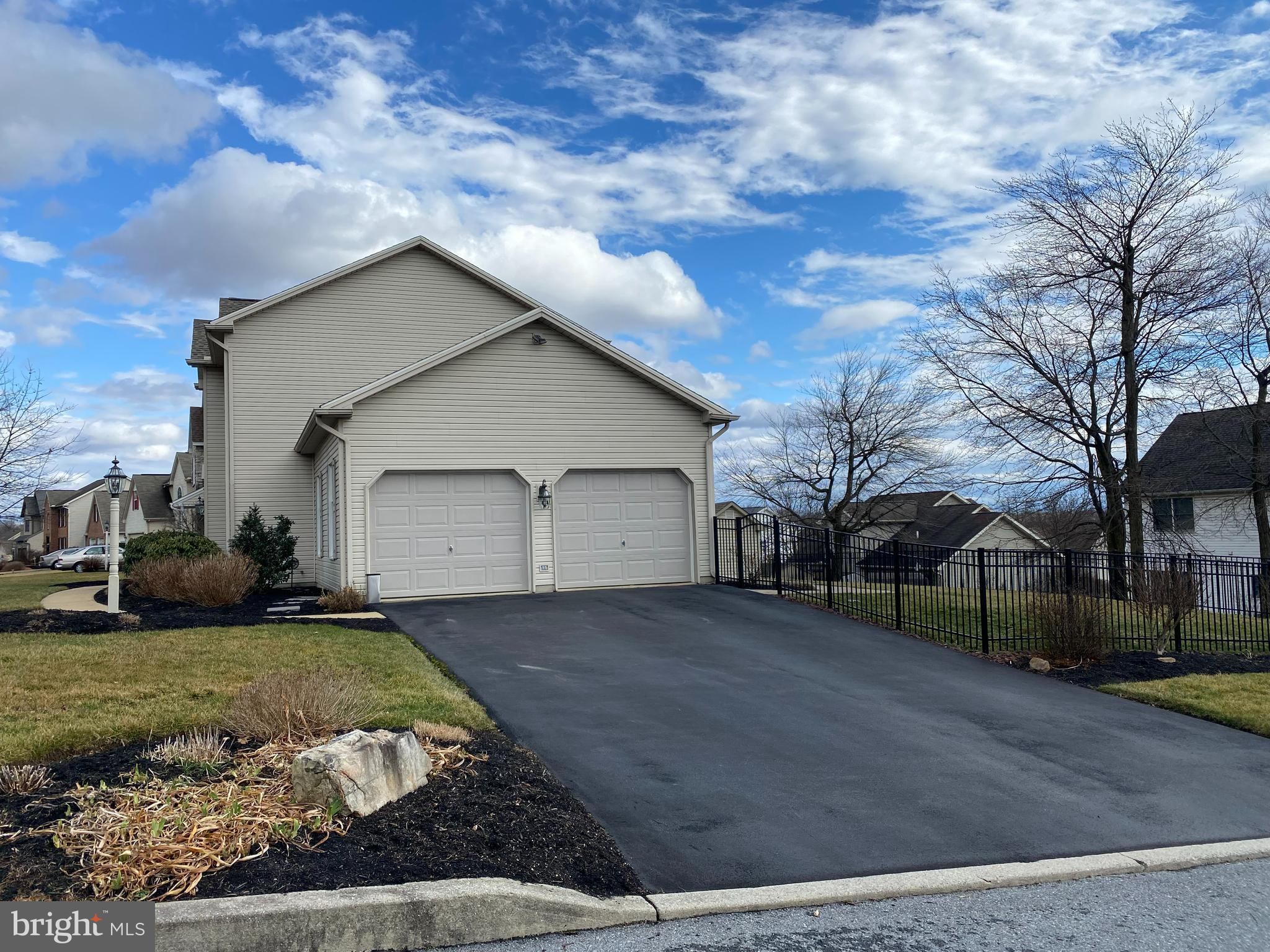 2201 Chatham Way Harrisburg, PA 17110 - Photo 2 of 3
