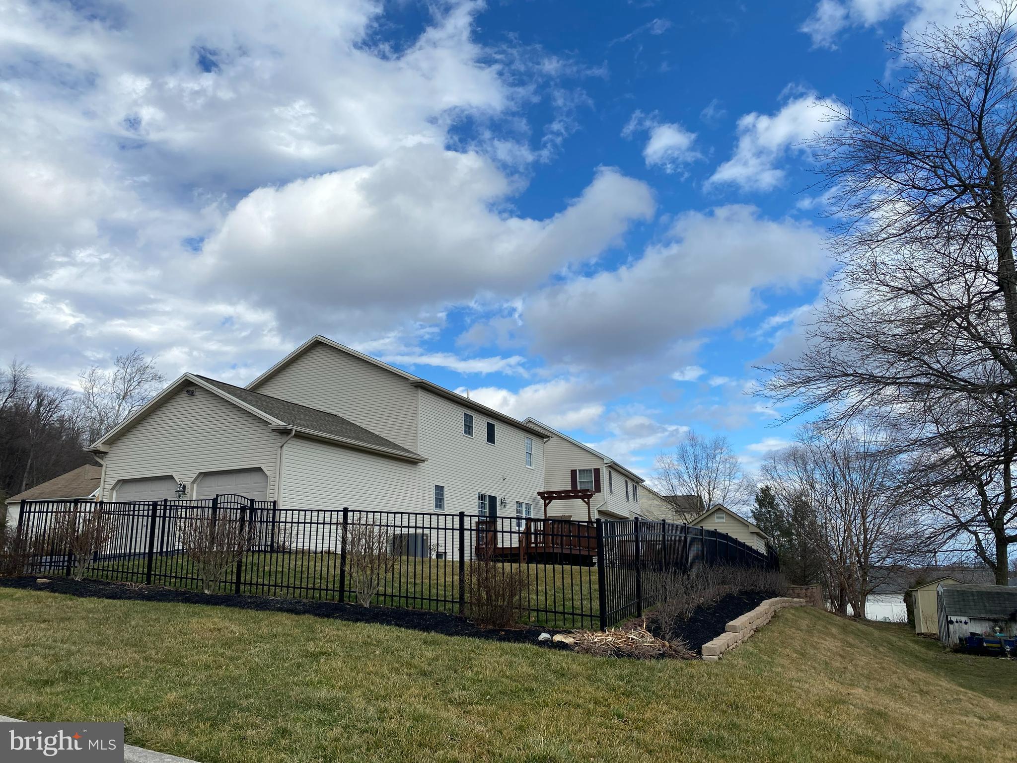 2201 Chatham Way Harrisburg, PA 17110 - Photo 3 of 3