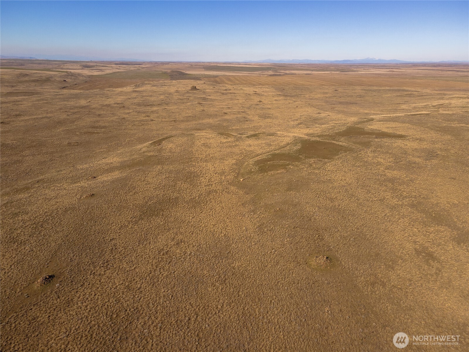 4-parcels Rd J Northeast Coulee City, WA 99115 - Photo 3 of 7 a view of an ocean