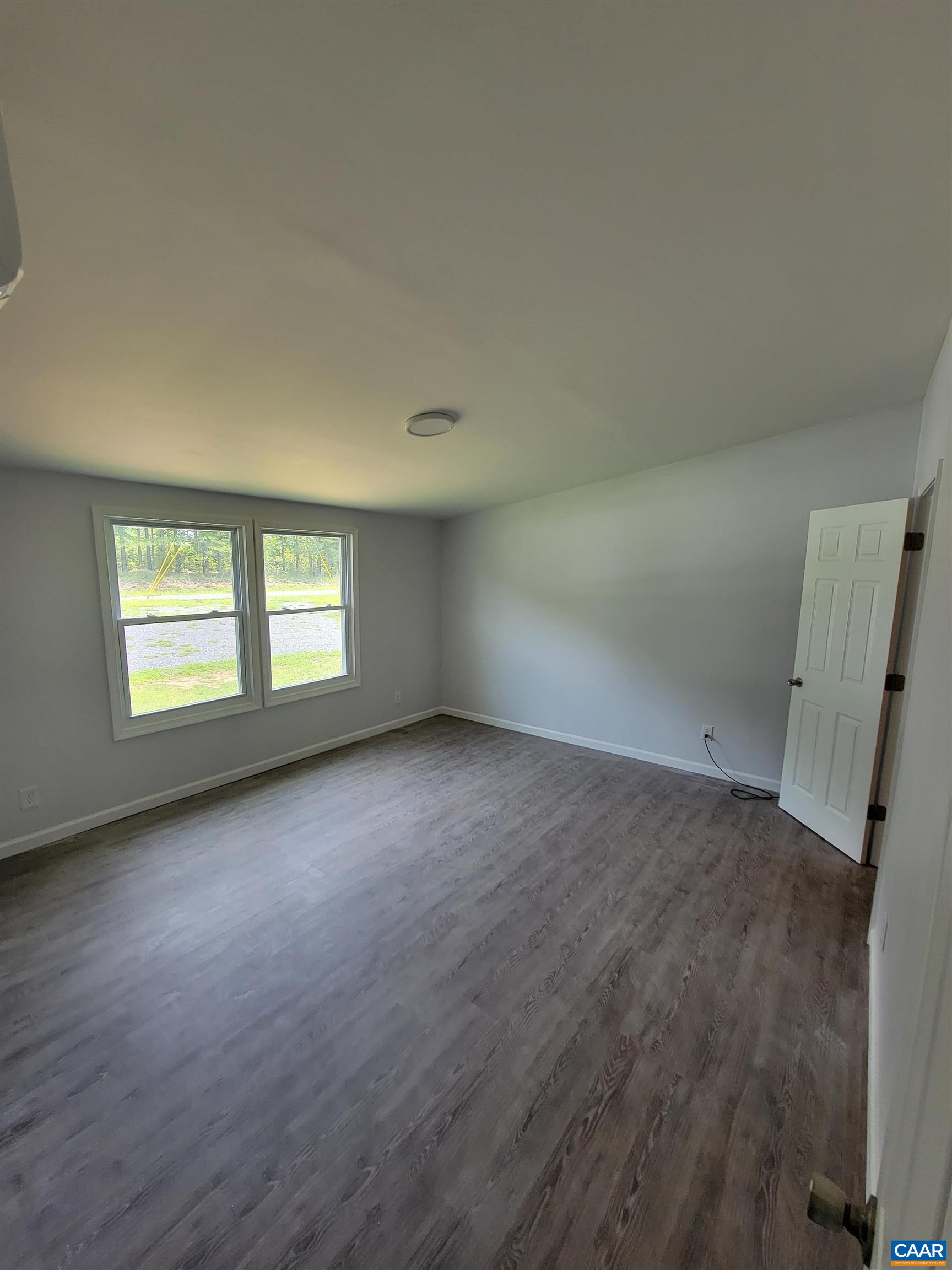 6643 Ridge Road Arvonia, VA 23004 - Photo 7 of 12 Gallery Image 7