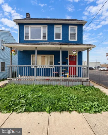 $199,900 | 806 Market Street, Marcus Hook, PA 19061