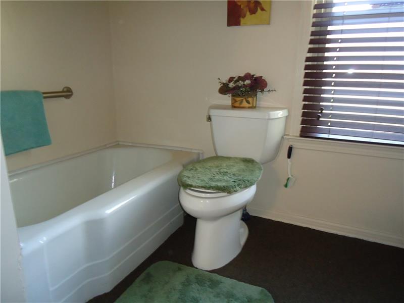 1141 Bonniebrook Road Butler, PA 16002 - Photo 10 of 22