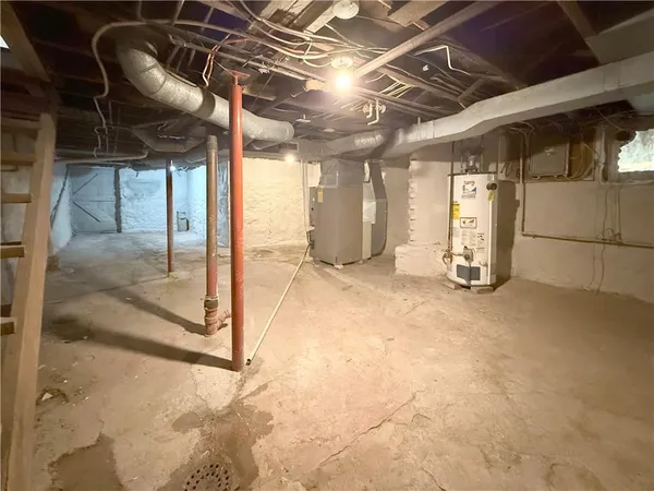 a view of a garage
