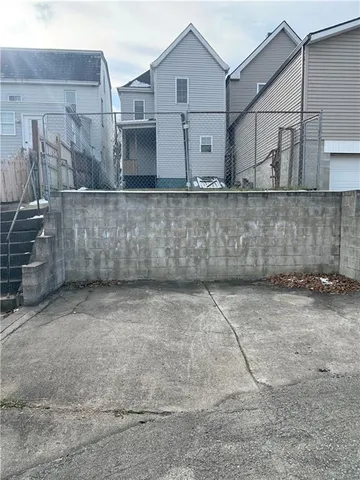 a view of a white house