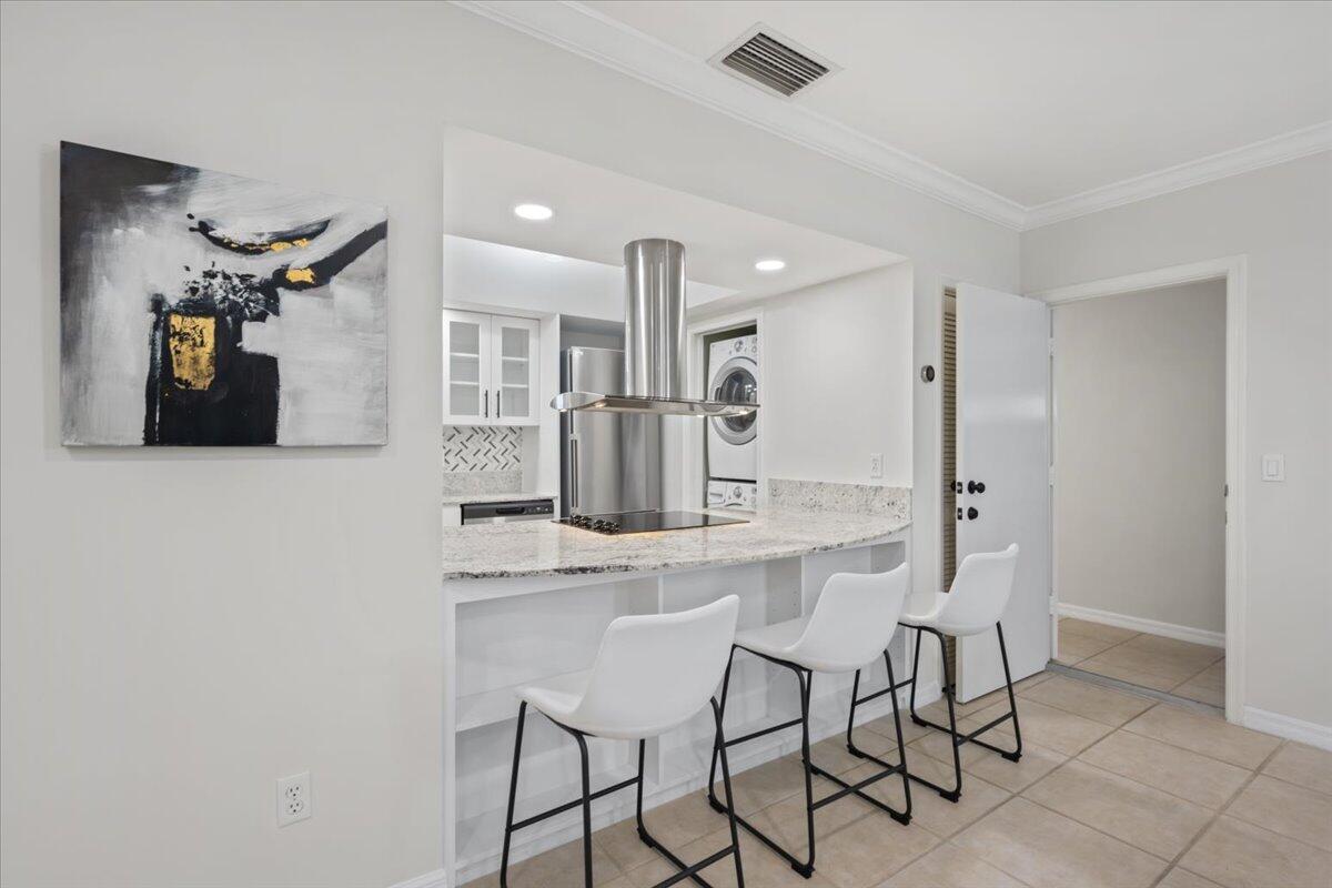13334 Polo Club Road, Unit 332 Wellington, FL 33414 - Photo 2 of 19 Kitchen_2