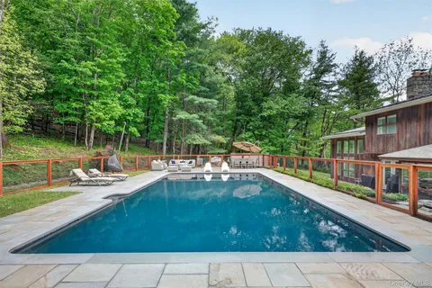 $1,200,000 | 8 Pine Tree Lane, Goshen, NY 10924