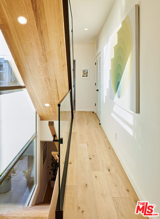 330 Rennie Avenue, Unit 1 Venice, CA 90291 - Photo 12 of 34 a view of an entryway