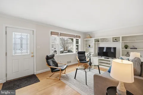 $625,000 | 503 Grandin Avenue, Rockville, MD 20850