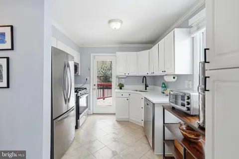 $625,000 | 503 Grandin Avenue, Rockville, MD 20850