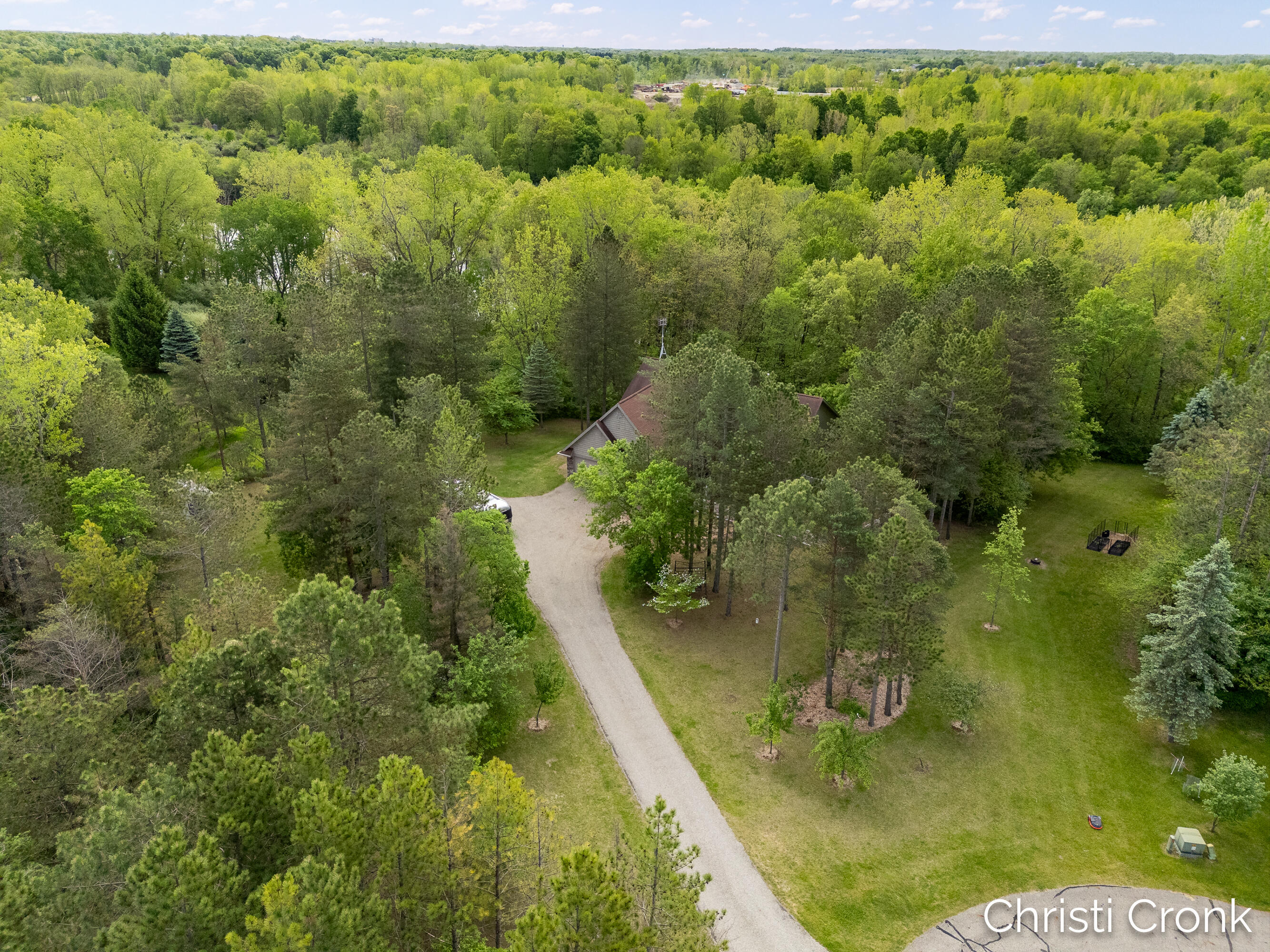15105 Eagle Ridge Road Eagle, MI 48822 - Photo 37 of 52 38-print-aerial-2