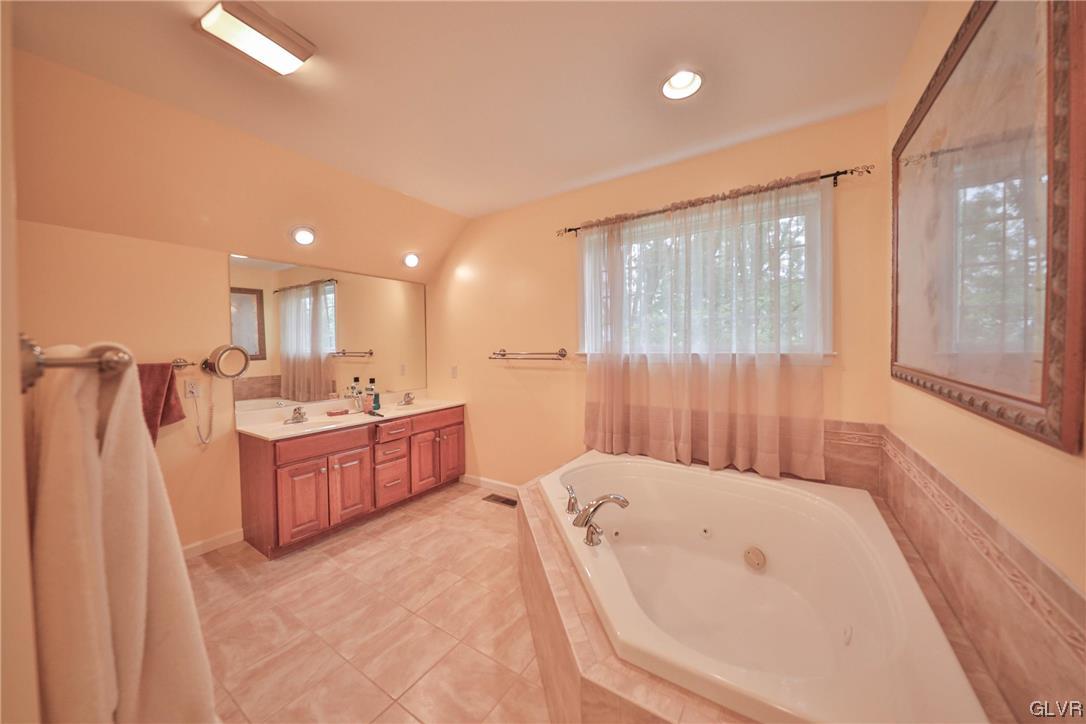 1743 Pen Argyl Road Pen Argyl, PA 18072 - Photo 22 of 38