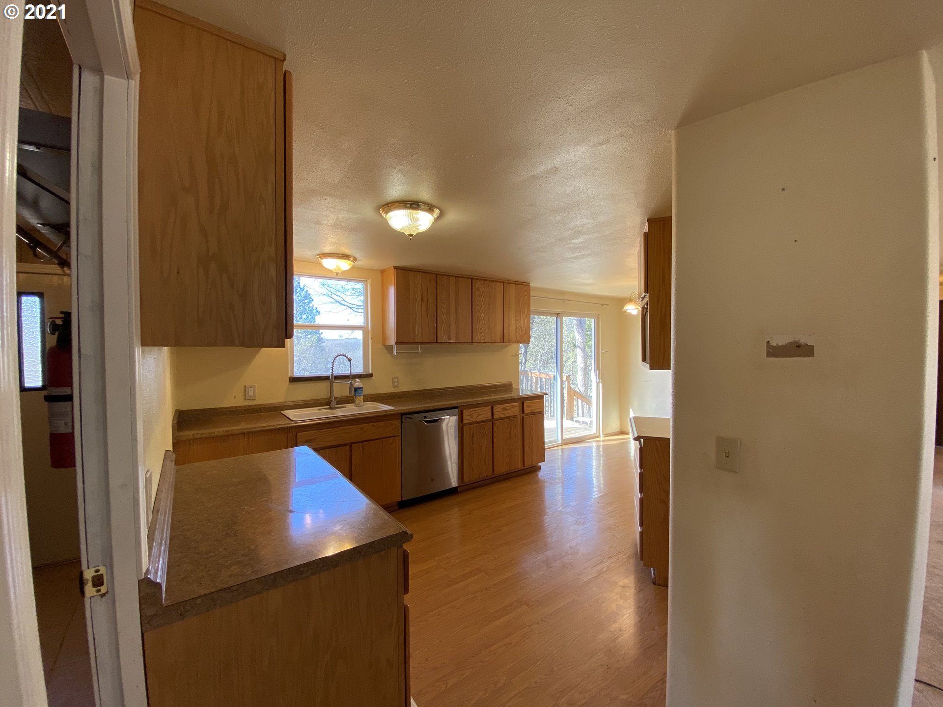866 Saxton Bane Road Goldendale, WA 98620 - Photo 6 of 31 Gallery Image 6