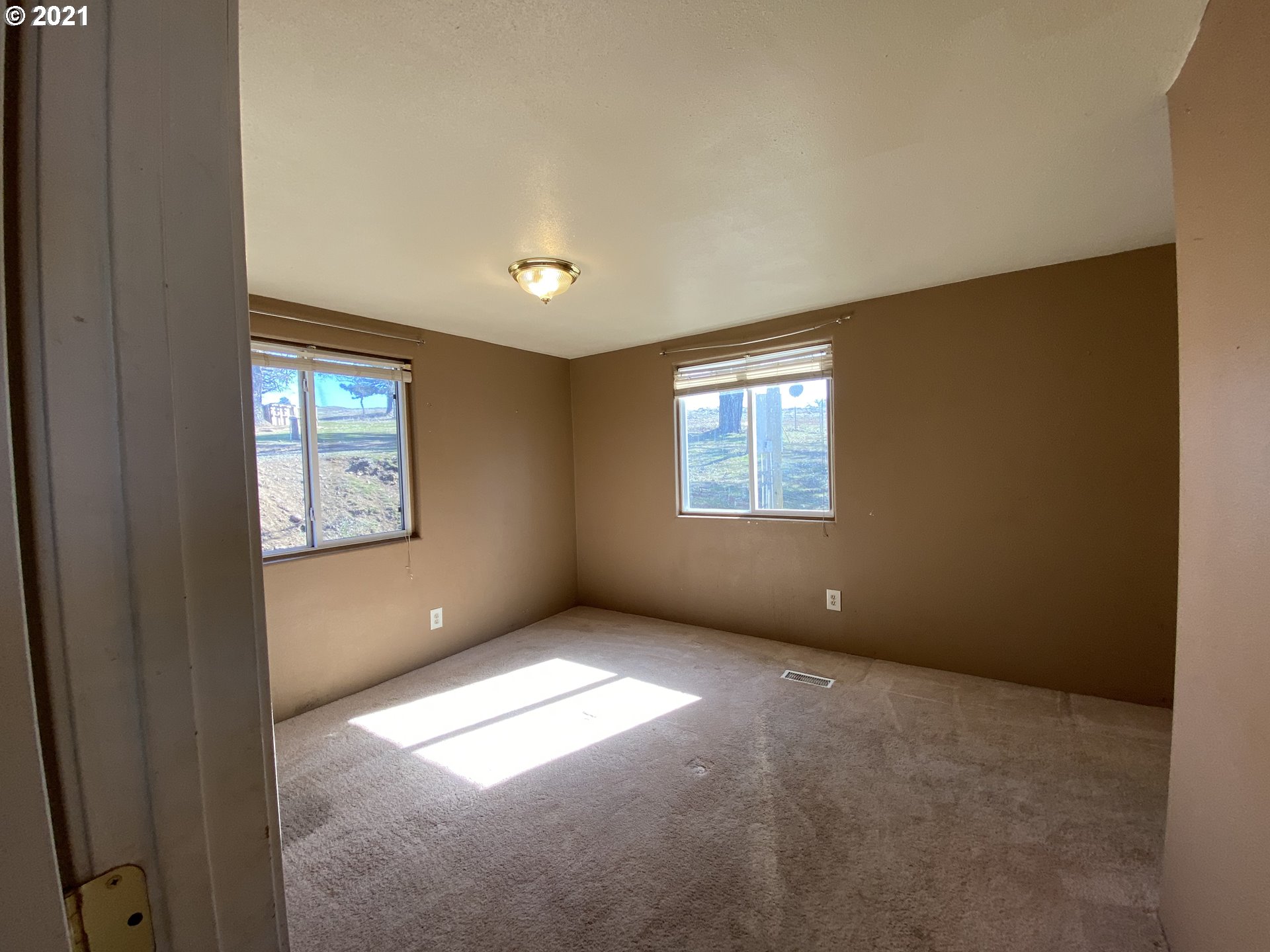 866 Saxton Bane Road Goldendale, WA 98620 - Photo 8 of 31 Gallery Image 8