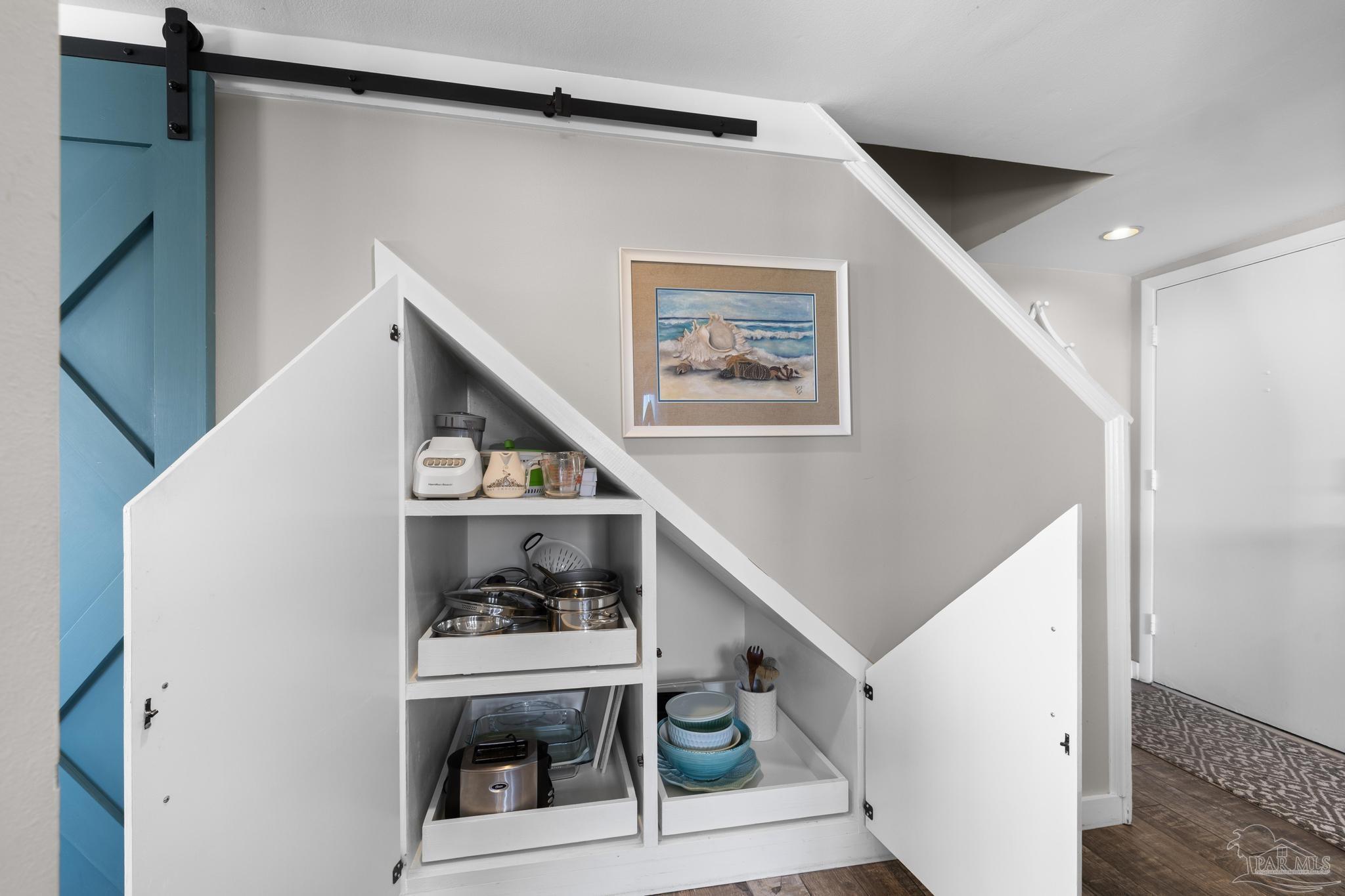 900 Fort Pickens Road, Unit 426 Pensacola Beach, FL 32561 - Photo 11 of 60 a view of entryway and hall