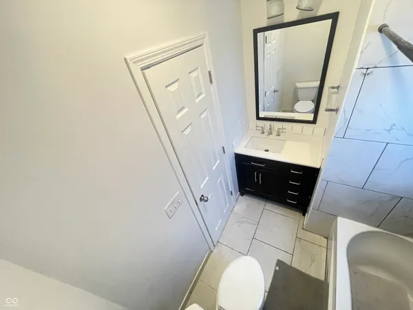 $1,299 | 3818 Central Avenue, Indianapolis, IN 46205